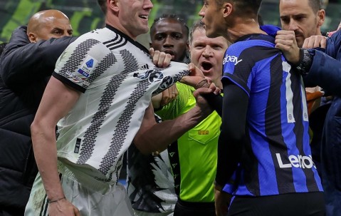 国际米兰发布备战花絮，赛前扳平良机，足总杯任务艰巨，身体对抗强度拉满-九游sports